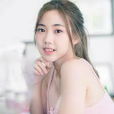 美园和花的最新作品DASS-852发布！清纯女孩被中年大叔大力中出！