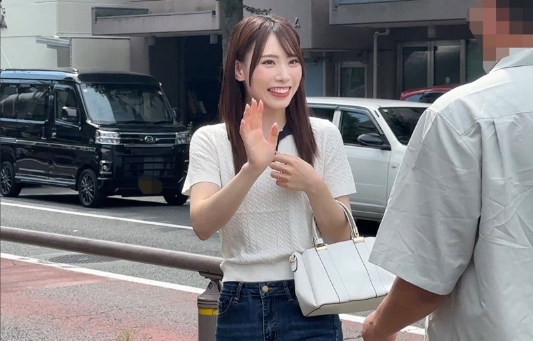 《SMJX-160》小姐姐和调情高手酒店开房，她在半推半就下被男人在体内中出